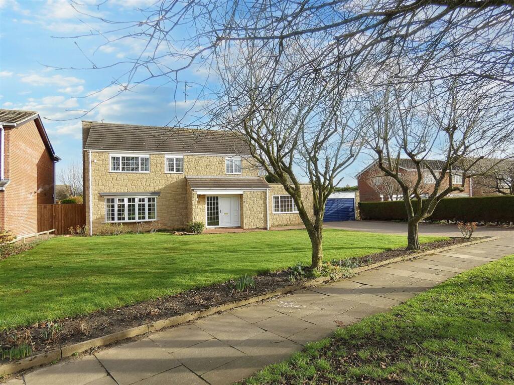 4 bedroom detached house for sale in Beaumont Drive, Whitley Bay, NE25