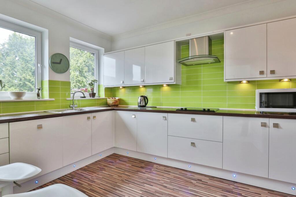 Additional property image - Alumhurst Road, BOURNEMOUTH, Dorset, BH4