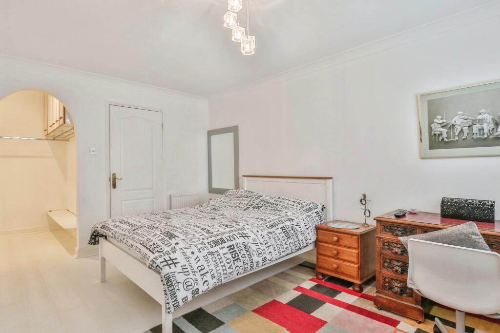 Additional property image - Alumhurst Road, BOURNEMOUTH, Dorset, BH4