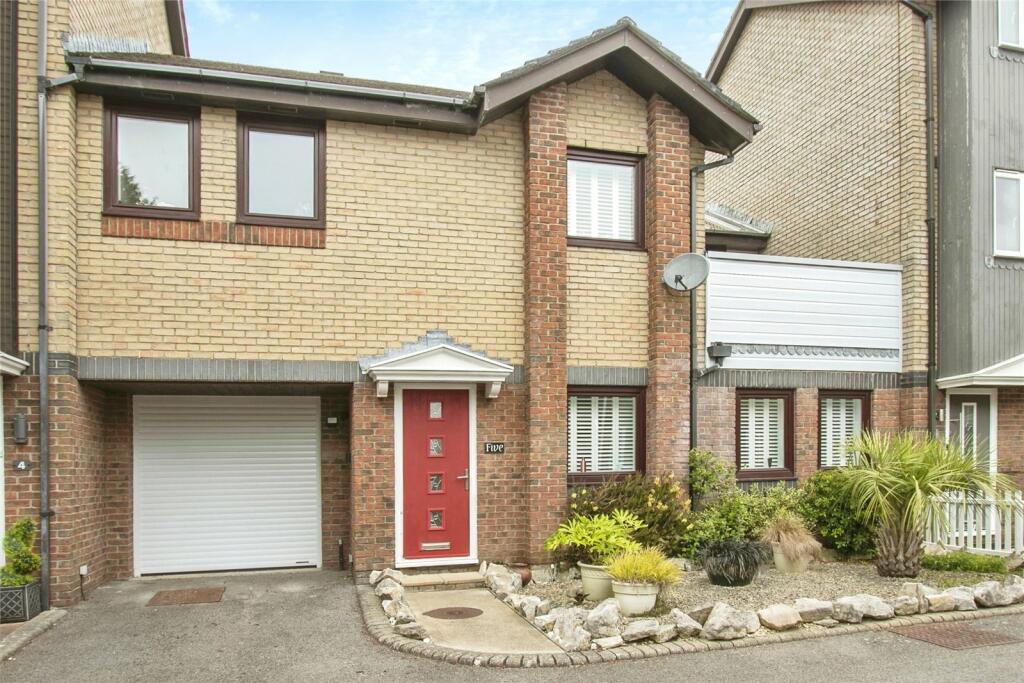 Additional property image - Alumhurst Road, BOURNEMOUTH, Dorset, BH4