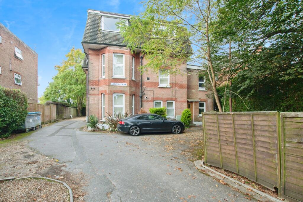 Additional property image - Wellington Road, Bournemouth, Dorset, BH8