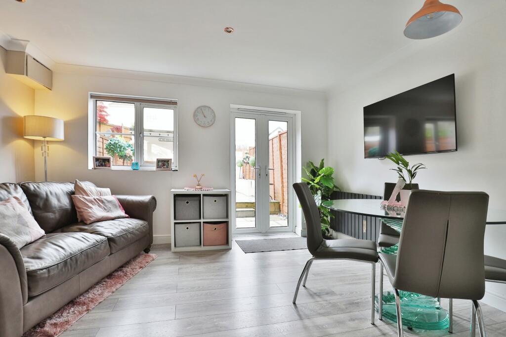 Additional property image - Queens Road, BOURNEMOUTH, Dorset, BH2