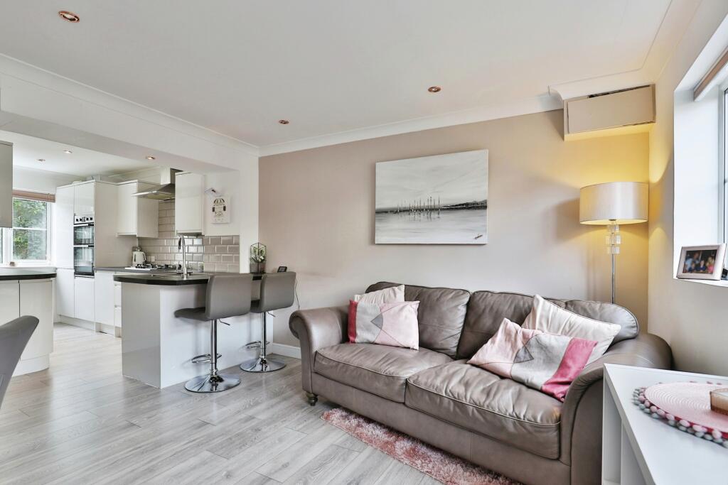 Additional property image - Queens Road, BOURNEMOUTH, Dorset, BH2