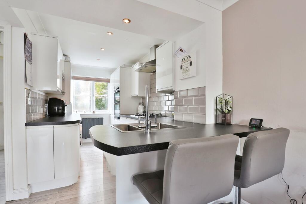 Additional property image - Queens Road, BOURNEMOUTH, Dorset, BH2