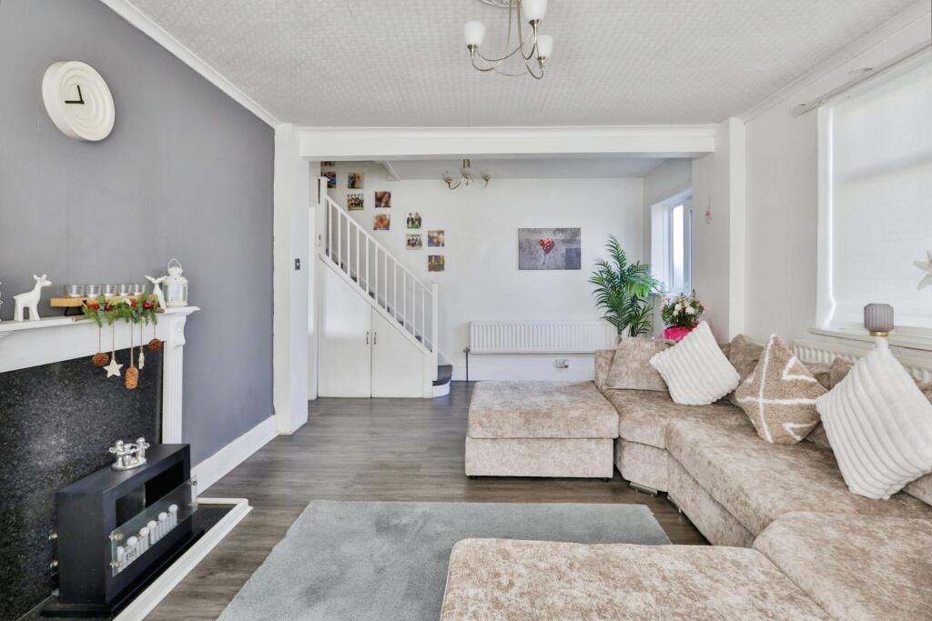 Additional property image - Coombe Avenue, Bournemouth, Dorset, BH10