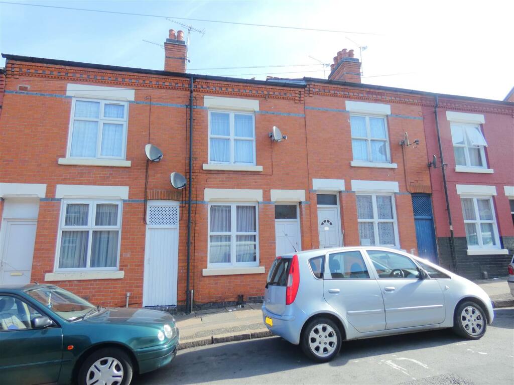 2 bedroom terraced house for sale in Buxton Street, Highfields