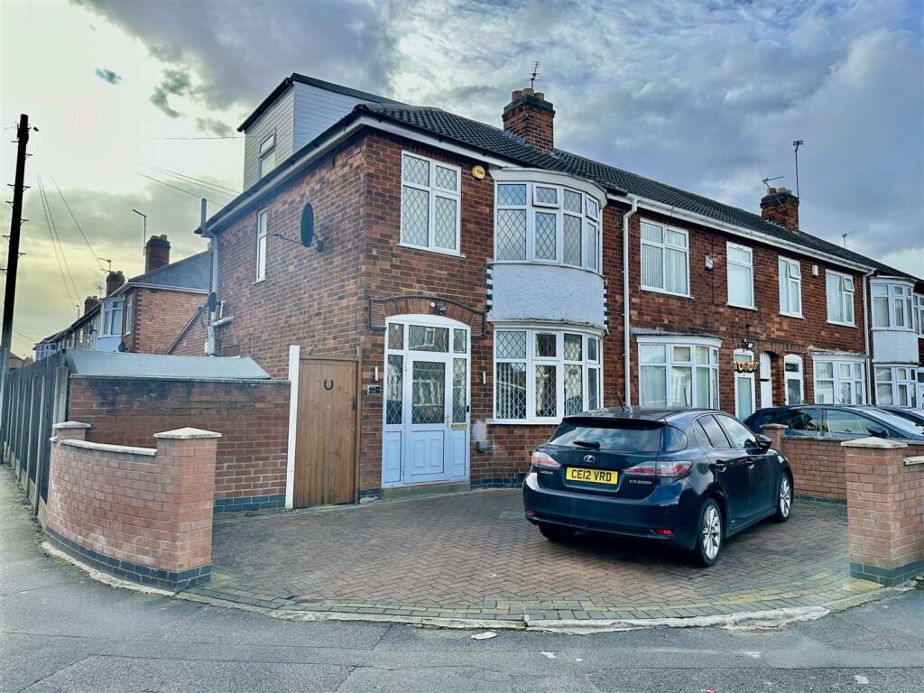 3 bedroom end of terrace house for sale in Cameron Avenue, Belgrave, Leicester, LE4