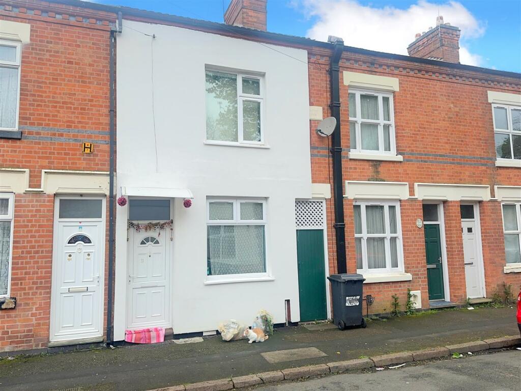 3 bedroom terraced house for sale in Cottesmore Road, Humberstone, Leicester, LE5