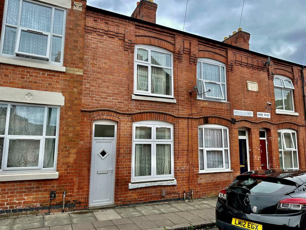 3 bedroom terraced house for sale in Roslyn Street, Highfields