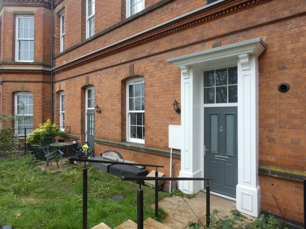 3 bedroom town house for sale in Elmdon Drive, Humberstone, Leicester, LE5