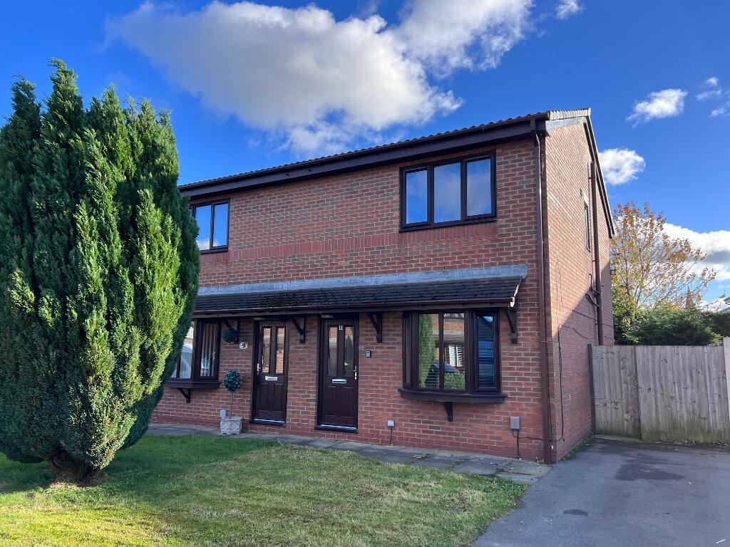 Main image of property: Gilderdale Close, Oldham, Greater Manchester, OL2