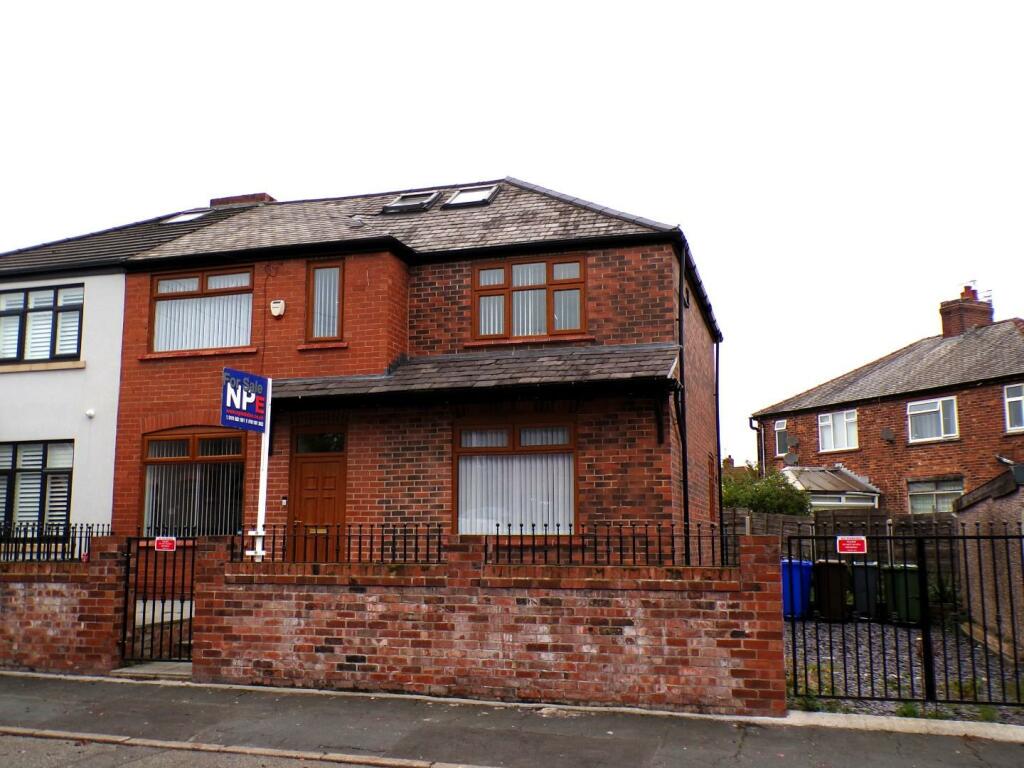 4 bedroom semidetached house for sale in Stansfield Street, Newton