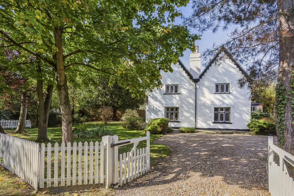 Main image of property: Hoe Lane, Nazeing