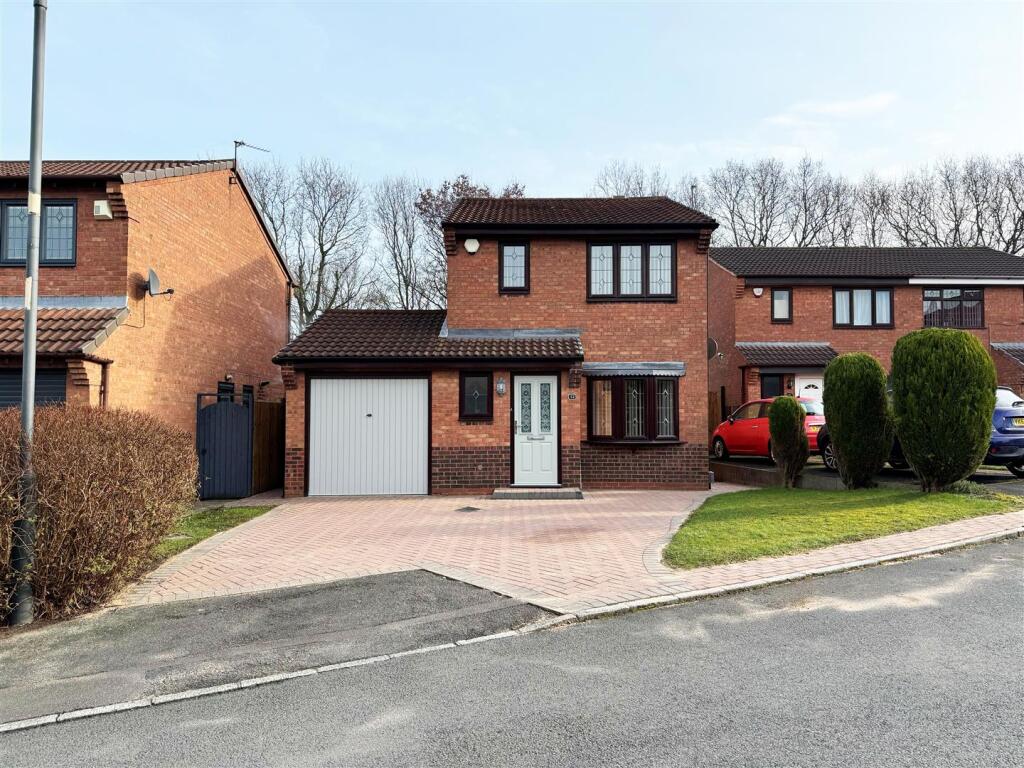 3 bedroom detached house