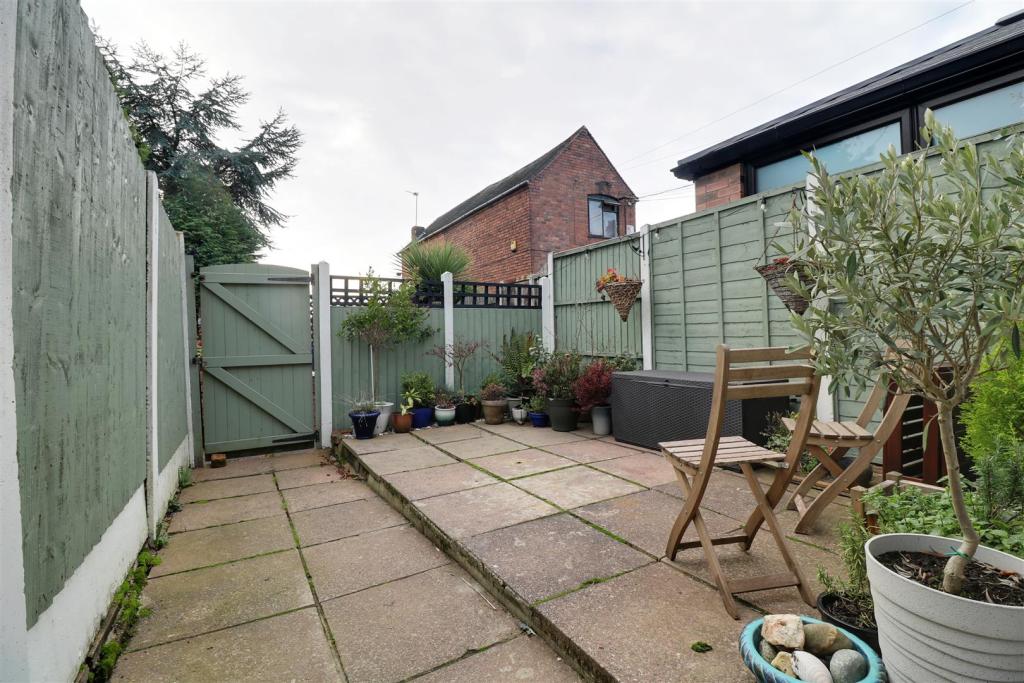 2 bedroom terraced house for sale in Broad Lane, Bloxwich, Walsall, WS3