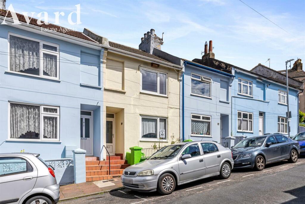 3 bedroom terraced house for sale in Arnold Street, Brighton, BN2