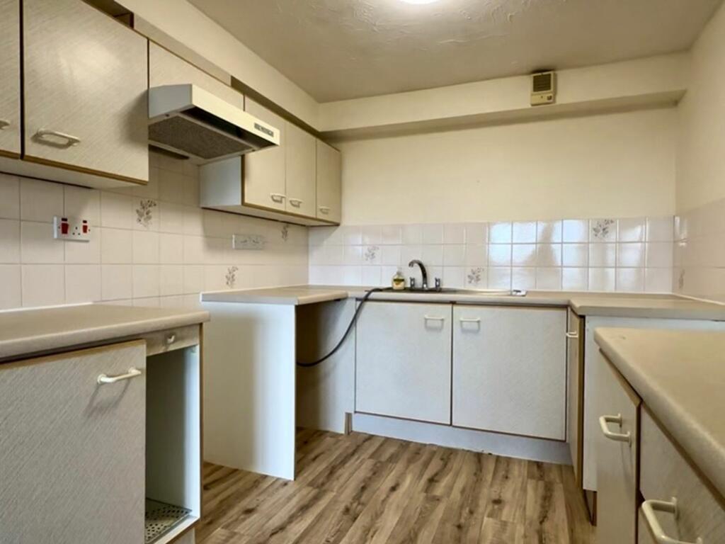 Additional property image - Outwood Common Road, Billericay, CM11