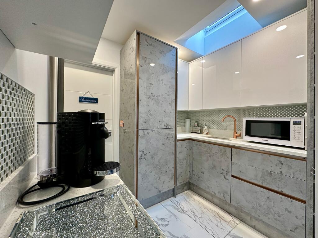 Additional property image - Oak Avenue, Crays Hill, CM11