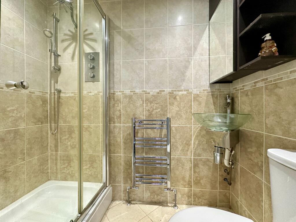 Additional property image - Oak Avenue, Crays Hill, CM11