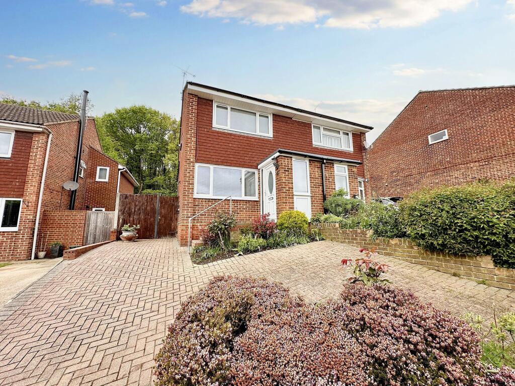 Main image of property: Jackdaw Close, Billericay, CM11
