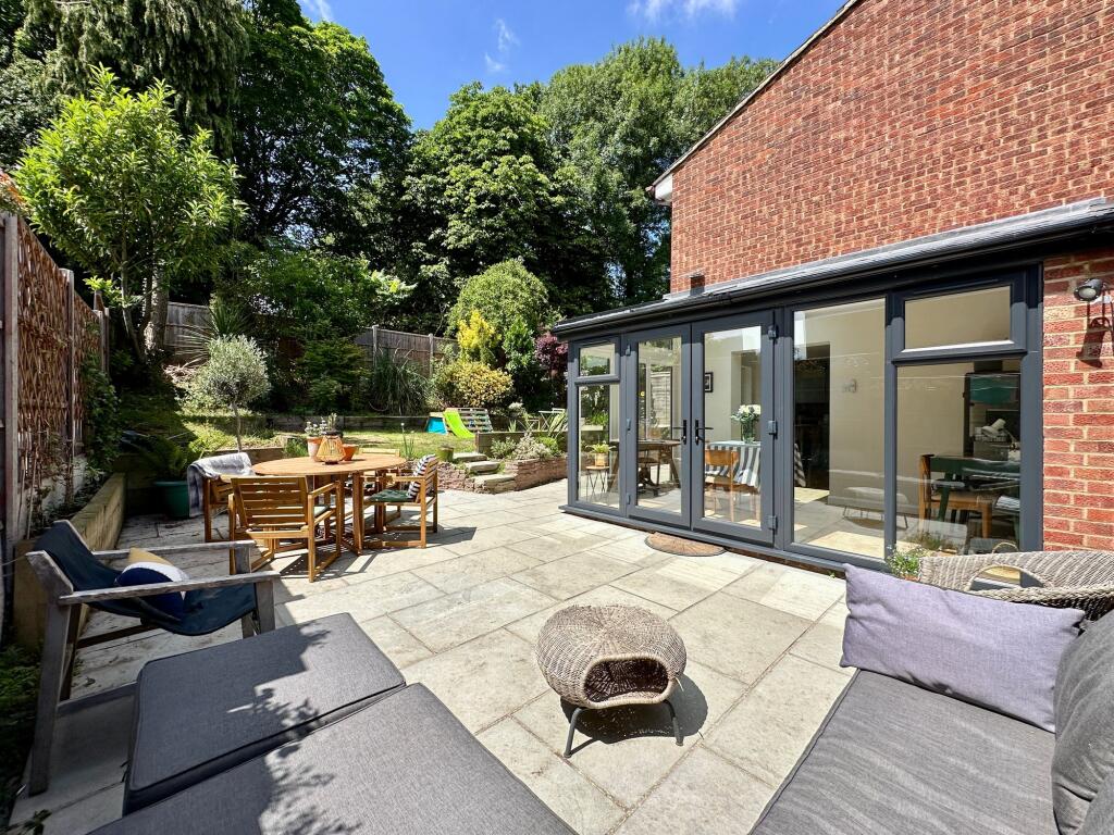 Main image of property: Glenside, Billericay, CM11