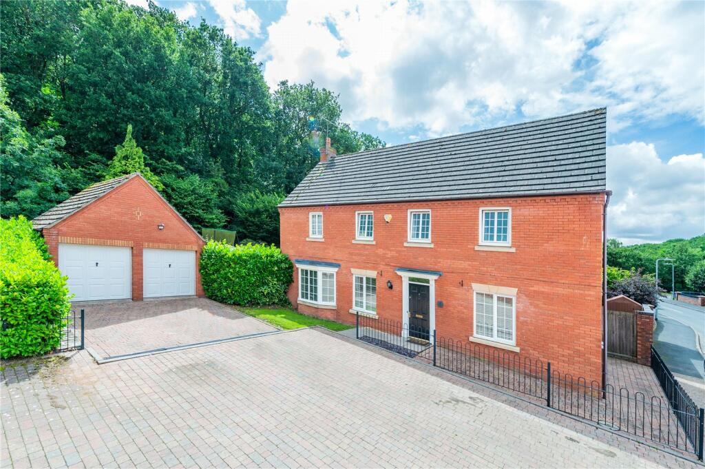 5 bedroom detached house for sale in Ryder Drive, Muxton, Telford