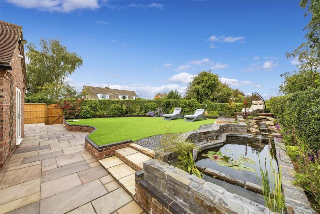 3 bedroom detached bungalow for sale in Muxton Lane, Muxton, Telford