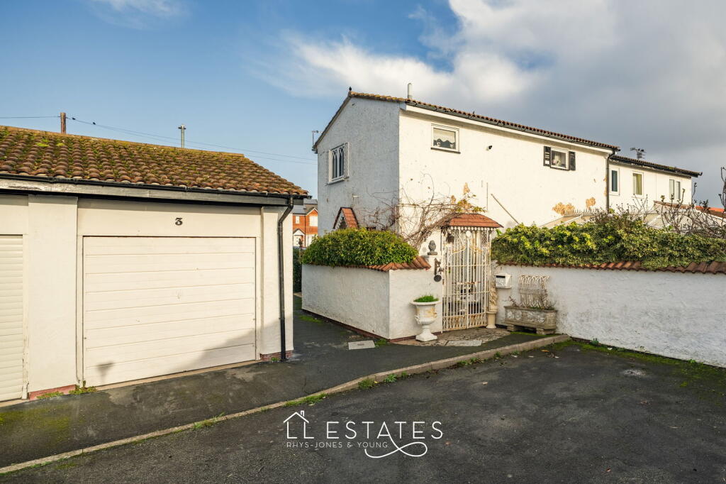 Main image of property: Heol Y Fedwen, Belgrano, LL22 9AL