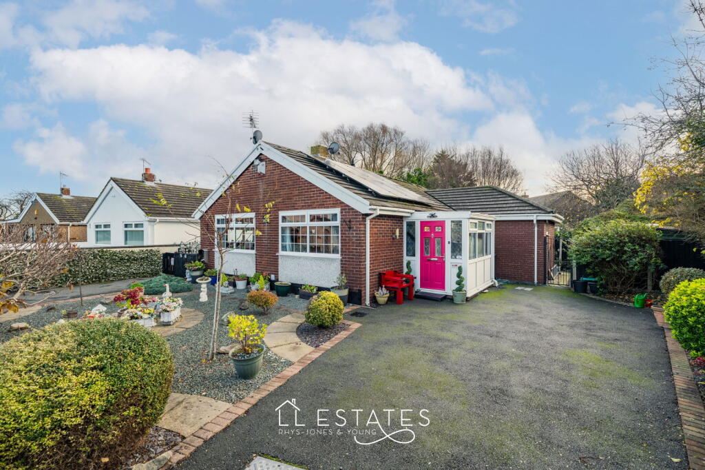 Main image of property: Denbigh Circle, Kinmel Bay, LL18 5HW