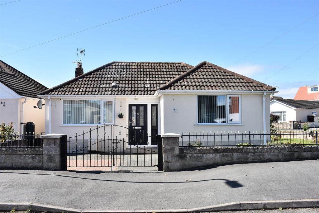 3 bedroom detached bungalow for sale in Bodelwyddan Avenue, Kinmel Bay
