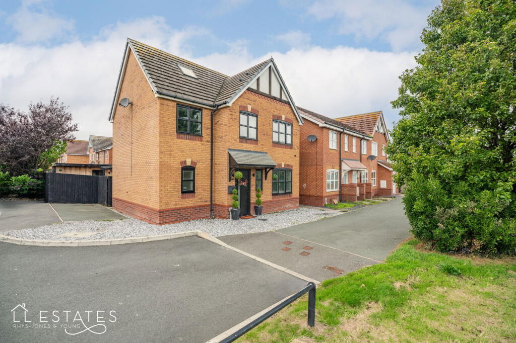 Main image of property: Tan Y Coed, Prestatyn, LL19 8YP