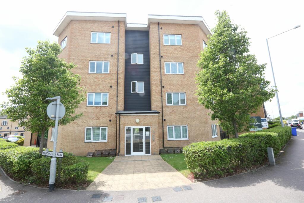 2 bedroom apartment for rent in Langton House, West Thurrock, RM20