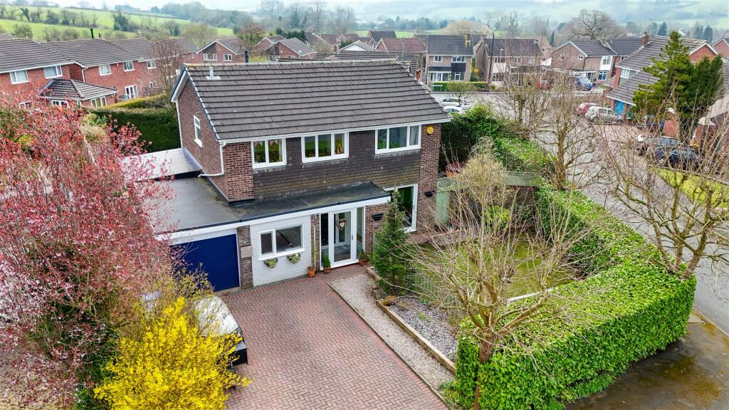 4 bedroom detached house for sale in Furlong Avenue, Upper Tean, ST10