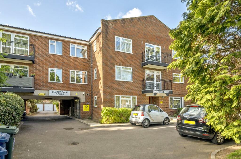 2 bedroom flat for sale in Oakleigh Park North, Whetstone, N20