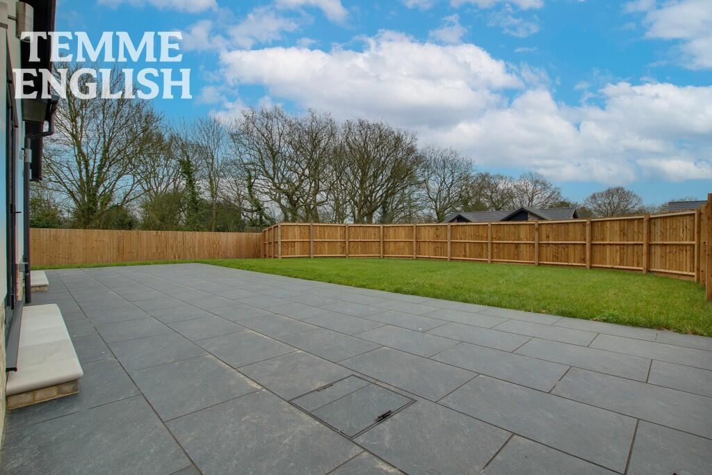 Additional property image - New Road, Billericay, Essex, CM12