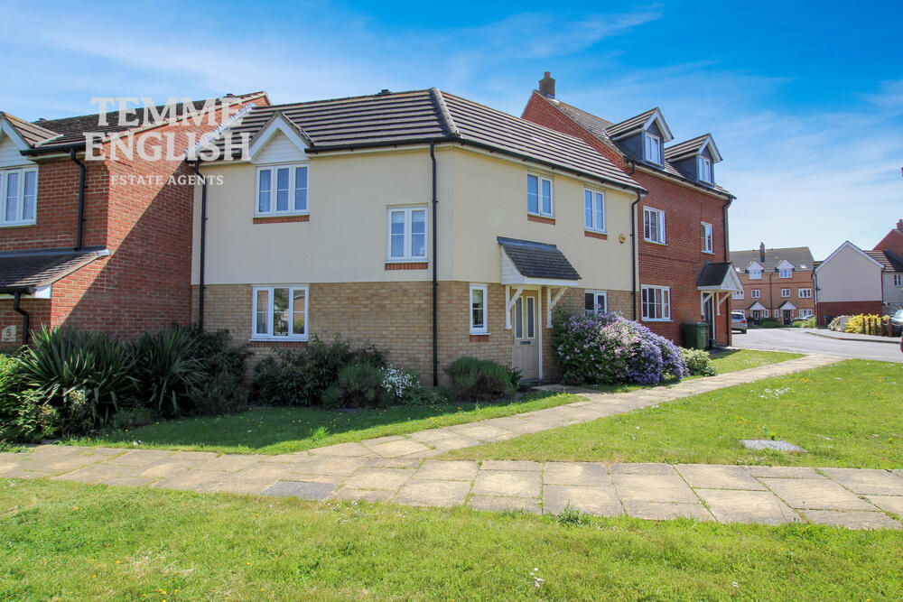 Main image of property: Monarch Close, Wickford, Essex, SS11