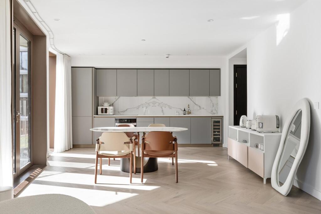 Main image of property: Western Building, Triptych Place, SE1