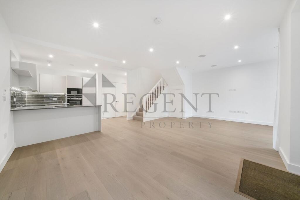 Main image of property: The Crosse, New Tannery Way, SE1