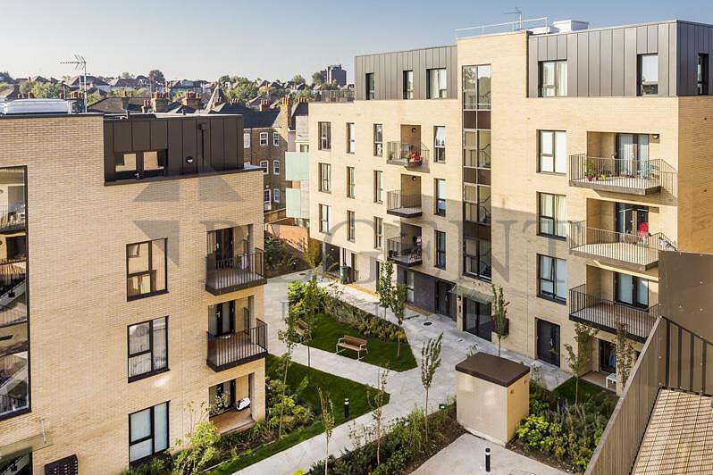 1 bedroom apartment for sale in Newman Close, Willesden Green, NW10