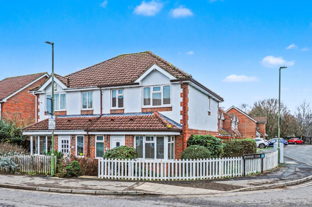 Main image of property: Cricket Road, Oxford