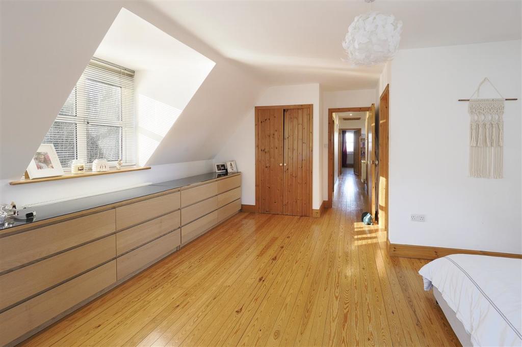 5 bedroom detached house for sale in Primrose House, Dunkirk Road North