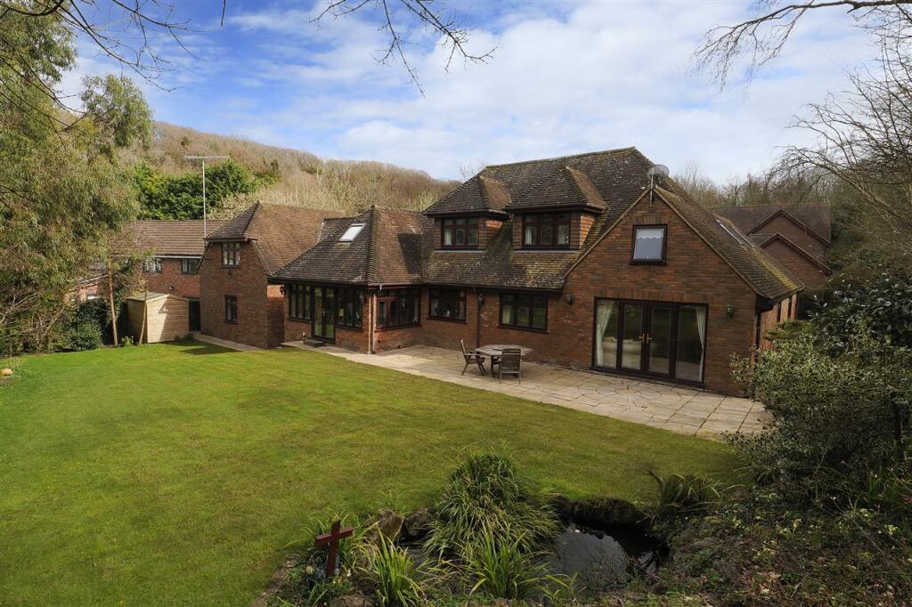 5 bedroom detached house for sale in Dale House, Dale Court, Boxley