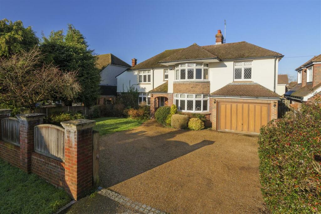 5 bedroom detached house for sale in Two Trees, 25 The Landway, Bearsted, ME14