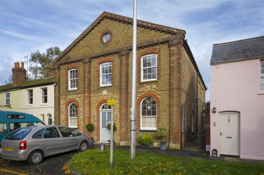 1 bedroom apartment for rent in The Chapel, Abbey Place, Faversham, ME13