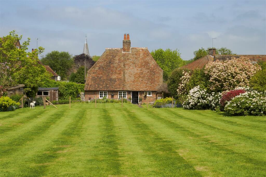 4 bedroom detached house for sale in The Old Rectory, Spring Lane