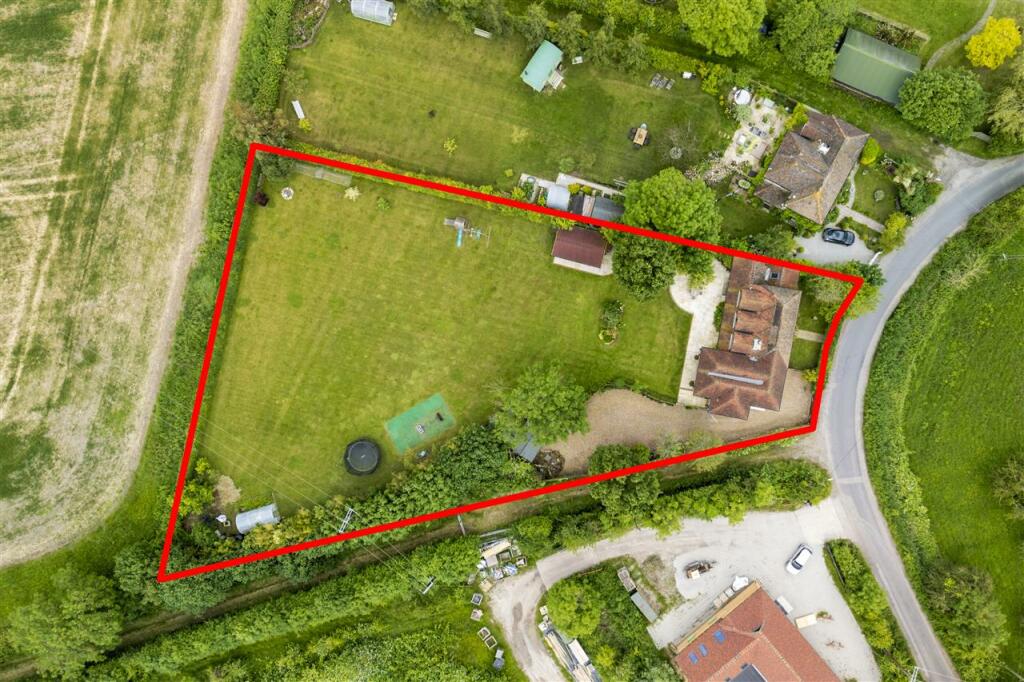 Additional property image - Plough Cottage, Church Lane, West Stourmouth