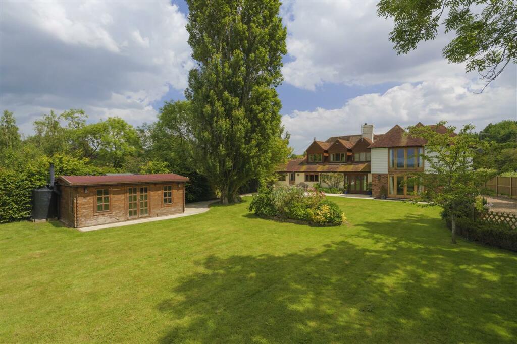 Additional property image - Plough Cottage, Church Lane, West Stourmouth