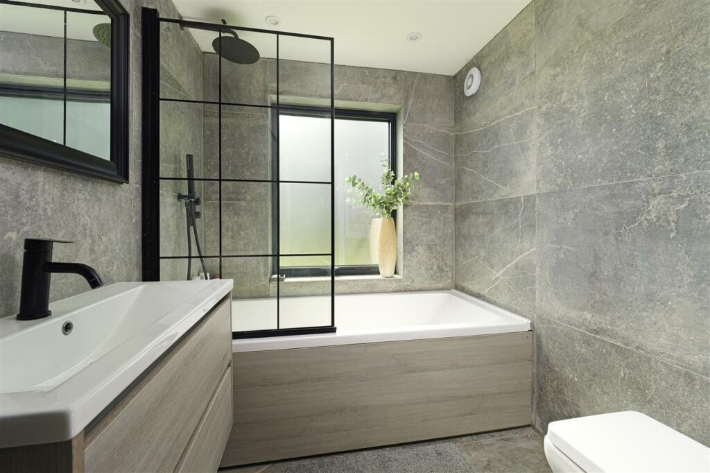 Additional property image - Longview, Roman Road, Maydensole