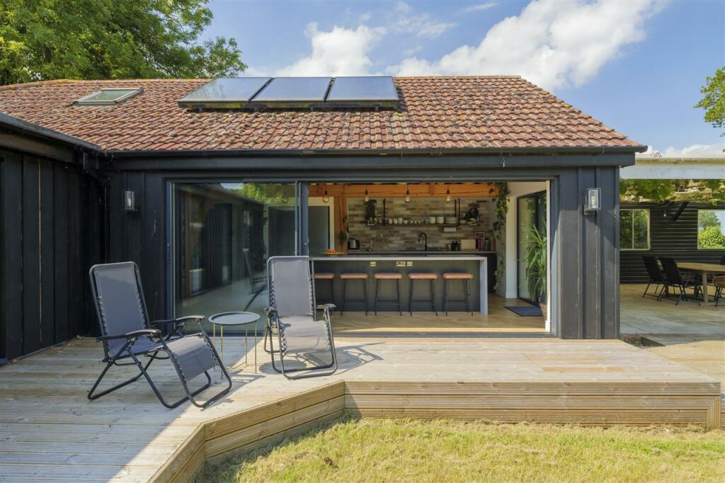 Additional property image - Longview, Roman Road, Maydensole