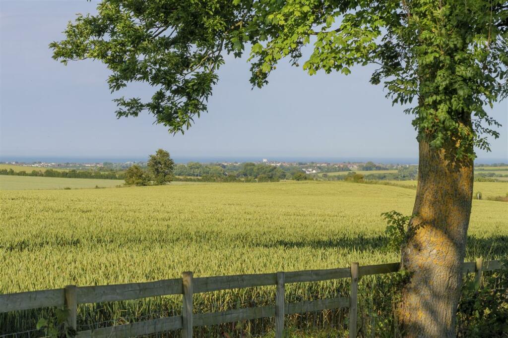 Additional property image - Longview, Roman Road, Maydensole